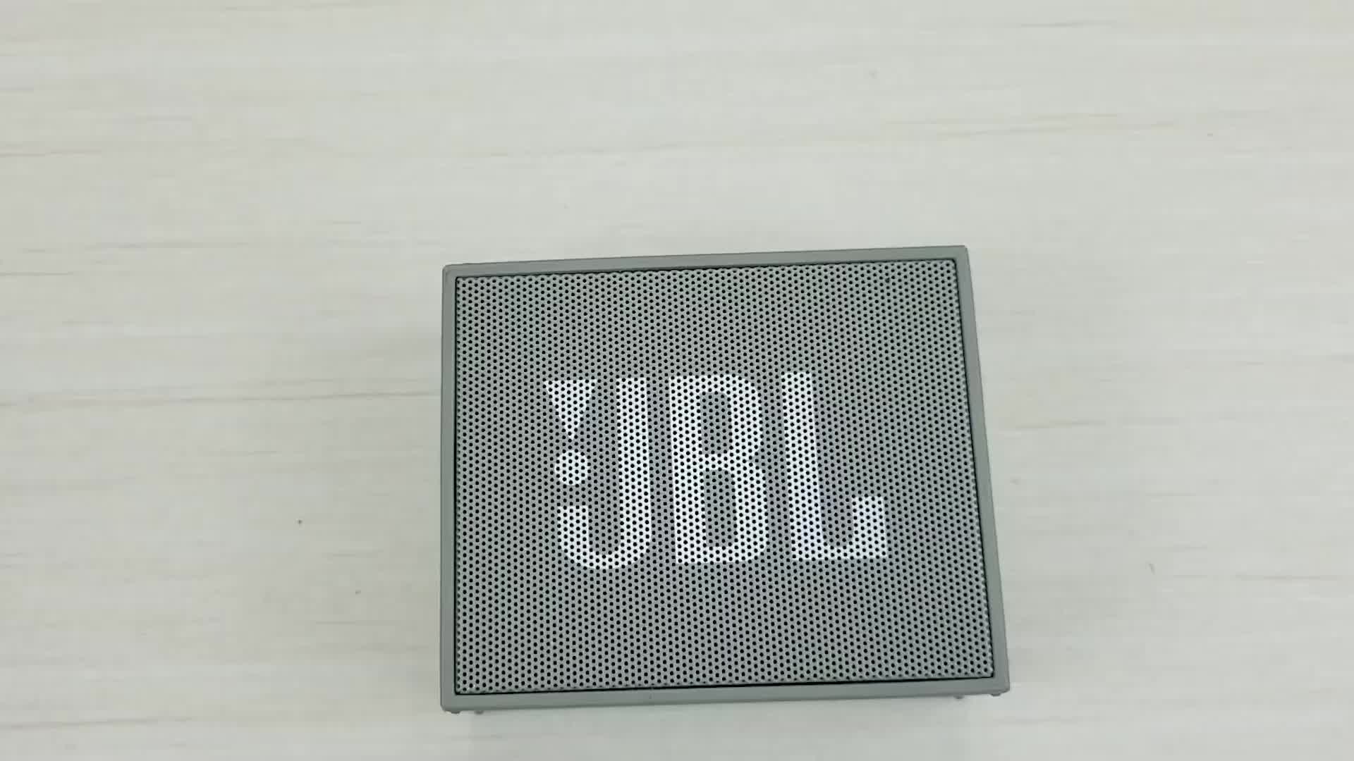 拆解JBL蓝牙音箱，看看大品牌一百多元产品的内部做工和细节.#硬核拆解 