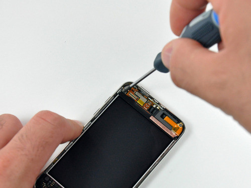 最新iPod touch 3rd多图详细拆解  最新iPod touch 3rd多图详细拆解