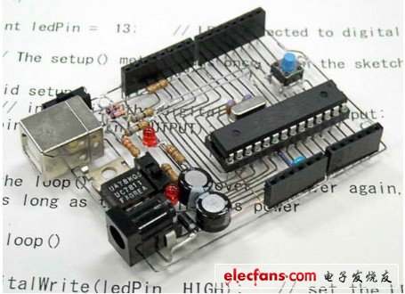 这个图看得出，是个专家级的牛人做的，走线规范，布局合理。也许大家会猜他是谁，从这张堑底的纸上文字来看，应该是一位外国的工程师吧